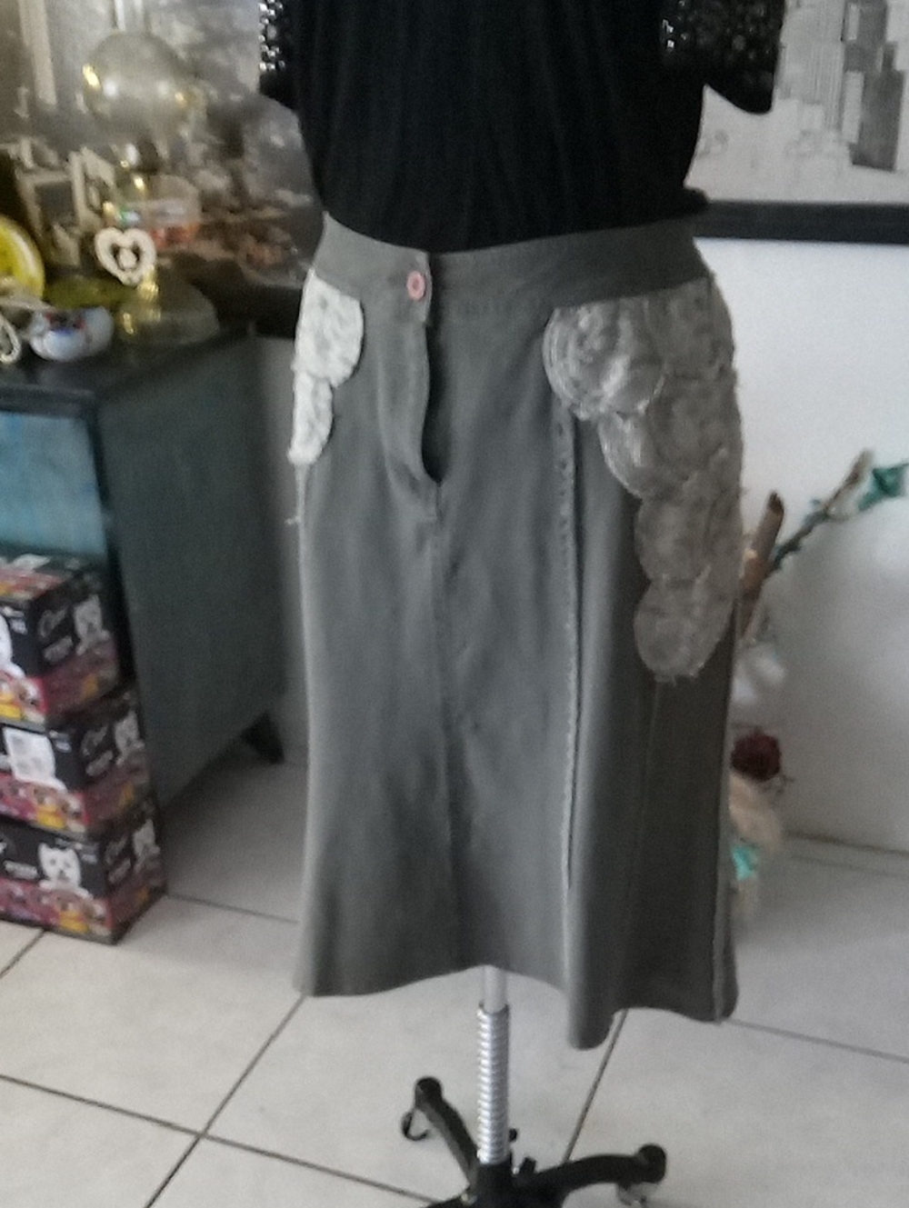 Vintage Chic Grey Skirt with Floral Lace Detail